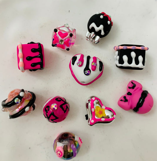 「Painted Beads BlackPink」 Multi Styles Beads DIY Charm Collection FunBeauty Free Shipping over $30 (Over 9 Shovels got extra 1 shovel Metal/Chain/Crystal decoration)